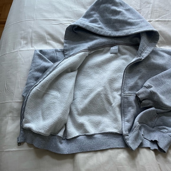 TNA Cozy boyfriend fleece cropped sweater - Picture 3 of 4